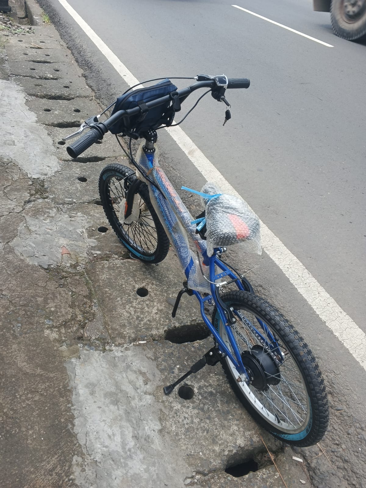 Sepeda Listrik Centrum e-BMX Lithium